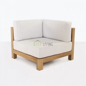 Kamandhanu Teak Corner Chair